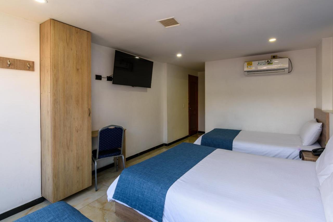 Hotel Med Estadio Медельин Экстерьер фото